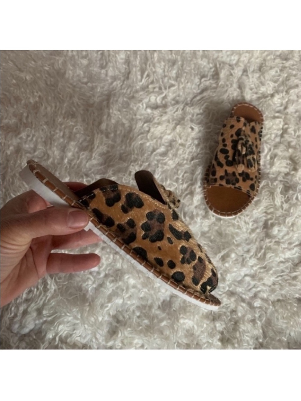Leopard Cheetah Animal print Flats/Slip on sandals/Slides Sz 6 Tan Black Tassel